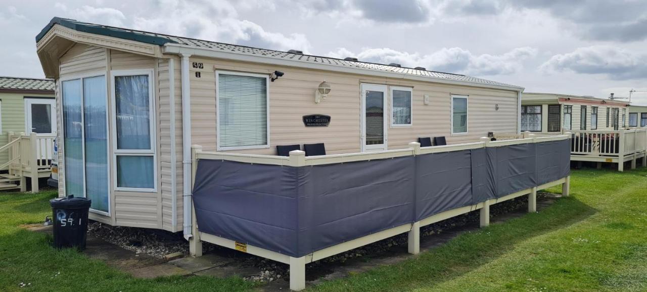 Готель Lovely Caravan With Decking At Coral Beach Park In Lincolnshire Ref 77001C Інголдмеллс Екстер'єр фото