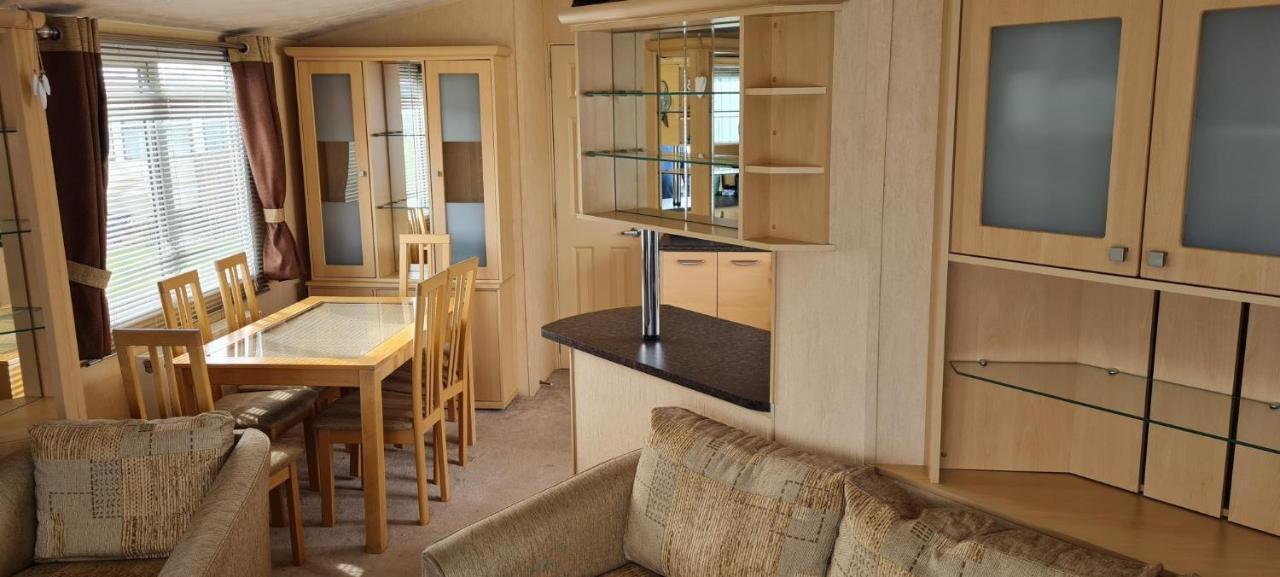 Готель Lovely Caravan With Decking At Coral Beach Park In Lincolnshire Ref 77001C Інголдмеллс Екстер'єр фото