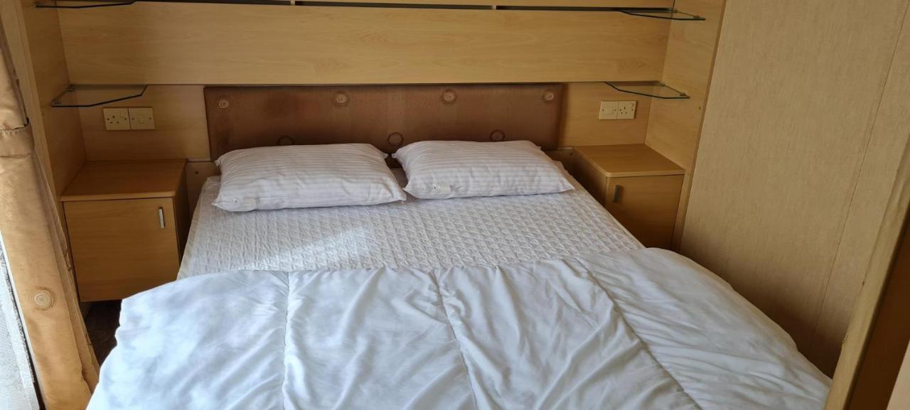 Готель Lovely Caravan With Decking At Coral Beach Park In Lincolnshire Ref 77001C Інголдмеллс Екстер'єр фото