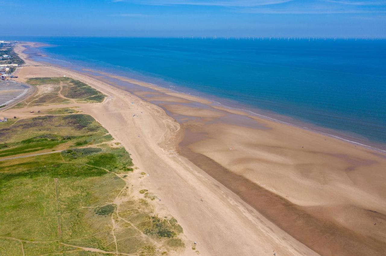 Готель Lovely Caravan With Decking At Coral Beach Park In Lincolnshire Ref 77001C Інголдмеллс Екстер'єр фото